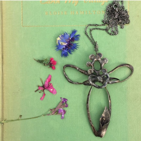 Trendy boutique Jewelry - Guardian Angel Necklace, Handcrafted by Pernilla’s